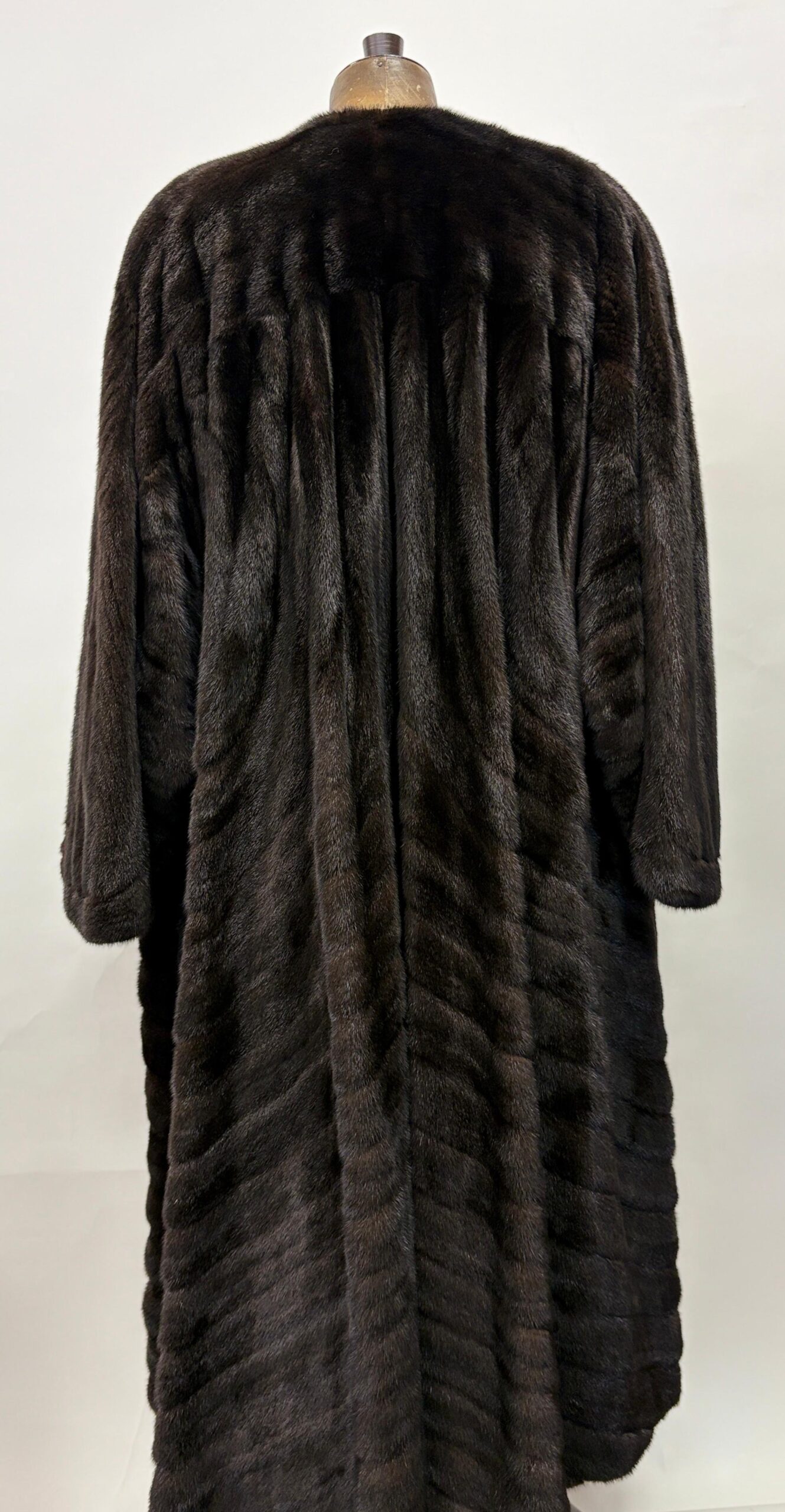Extra Large Swing Ranch Mink Coat - Image 3
